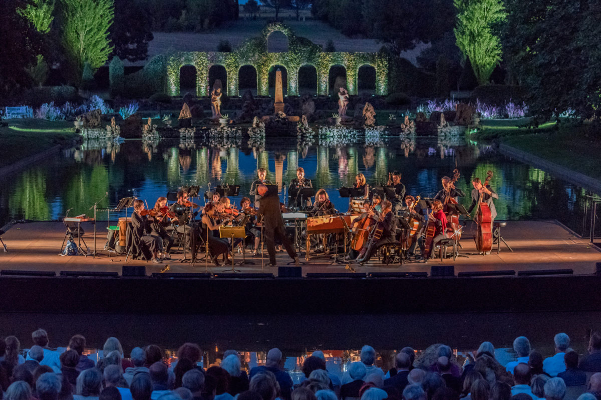 miroir-d-eau-festival-dans-les-jardins-de-william-christie-arts-florissants-musique-baroque-thire-sud-vendee-littoral-©Jay-Qin