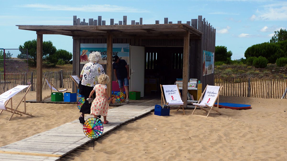 Bibliothèque de plage l’Aiguillon-la-presqu’ile