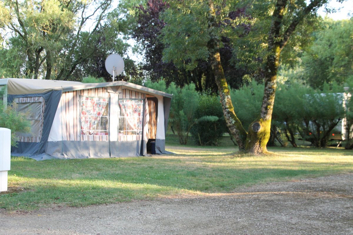 Camping-le-vieux-chene-nalliers-85-hpa (5)