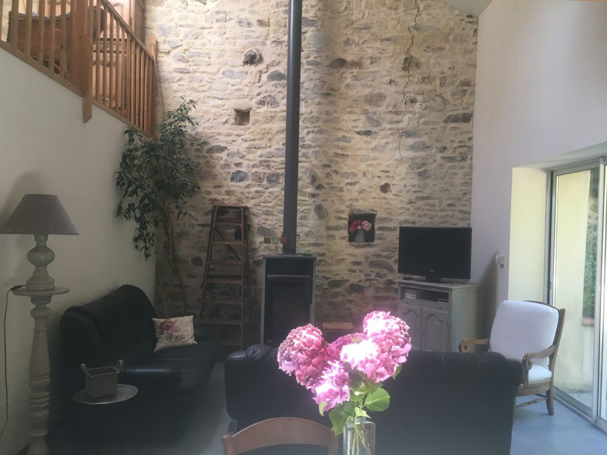 H85G009940-6953b12aa8f99