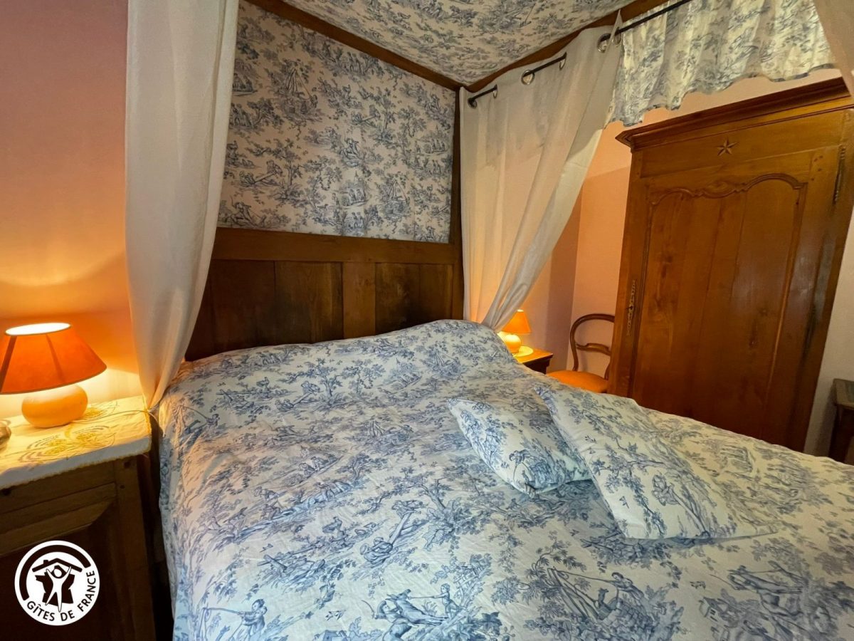 H85G010228-68d2add74f0ec