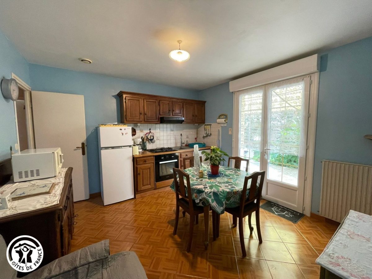 H85G010228-68d2add75fe0b