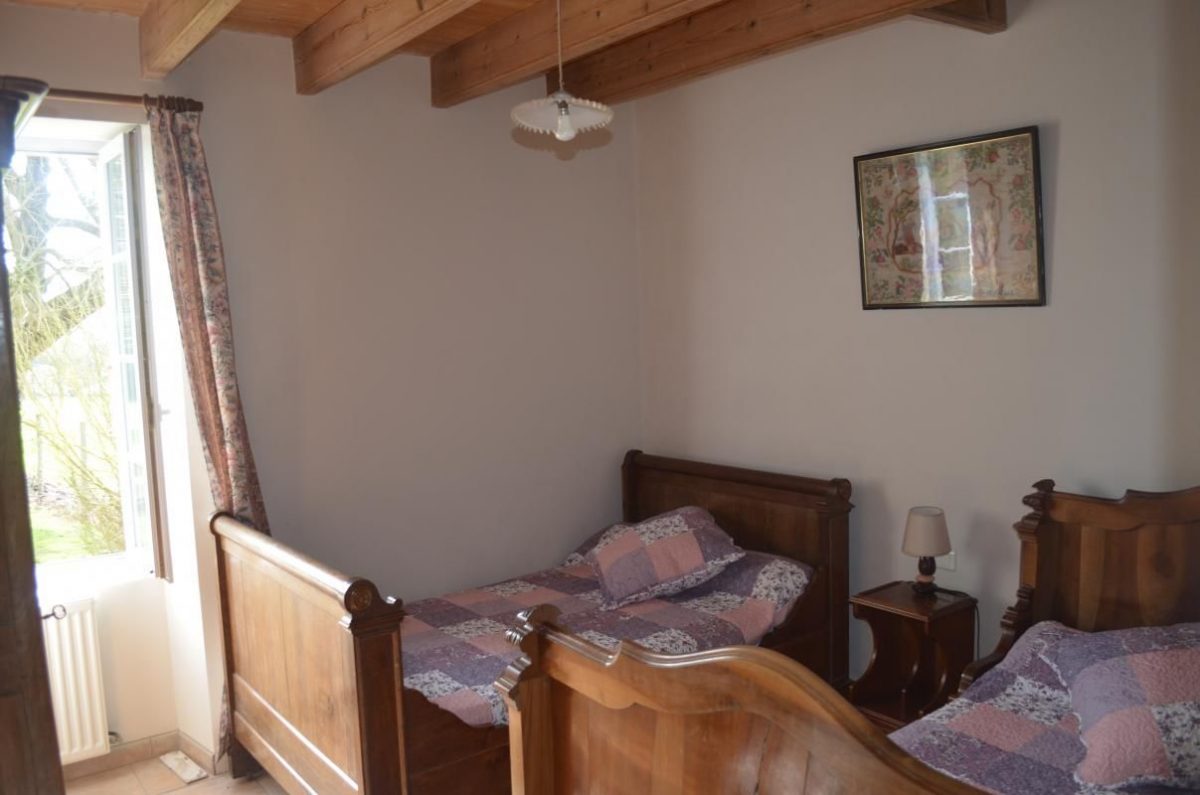 H85G010372-5be0735381c9a-600c5640e28747f28a58172185cba7eb