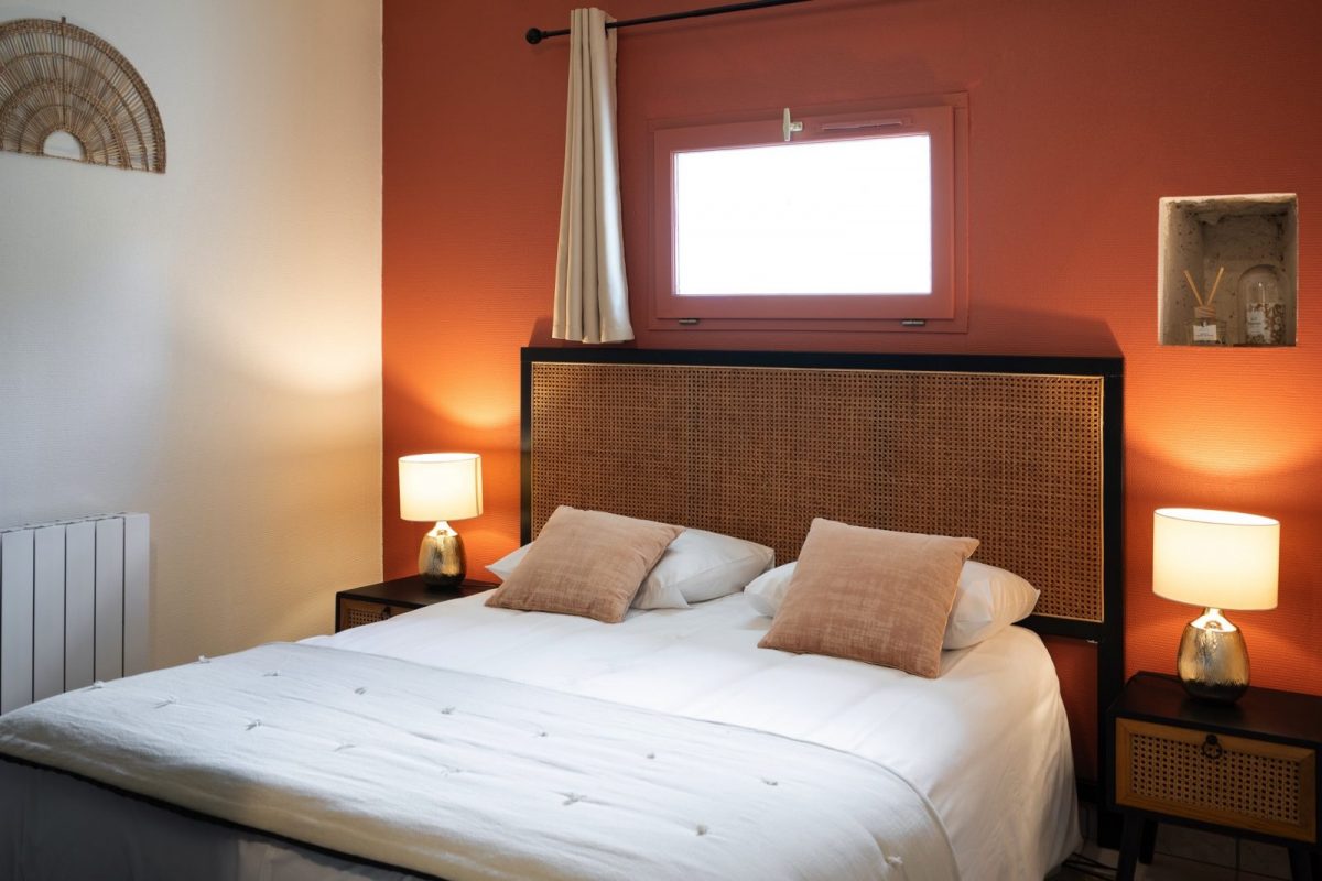 L’ENCLOS BLEU – HUPPE FASCIEE – CHAMBRE