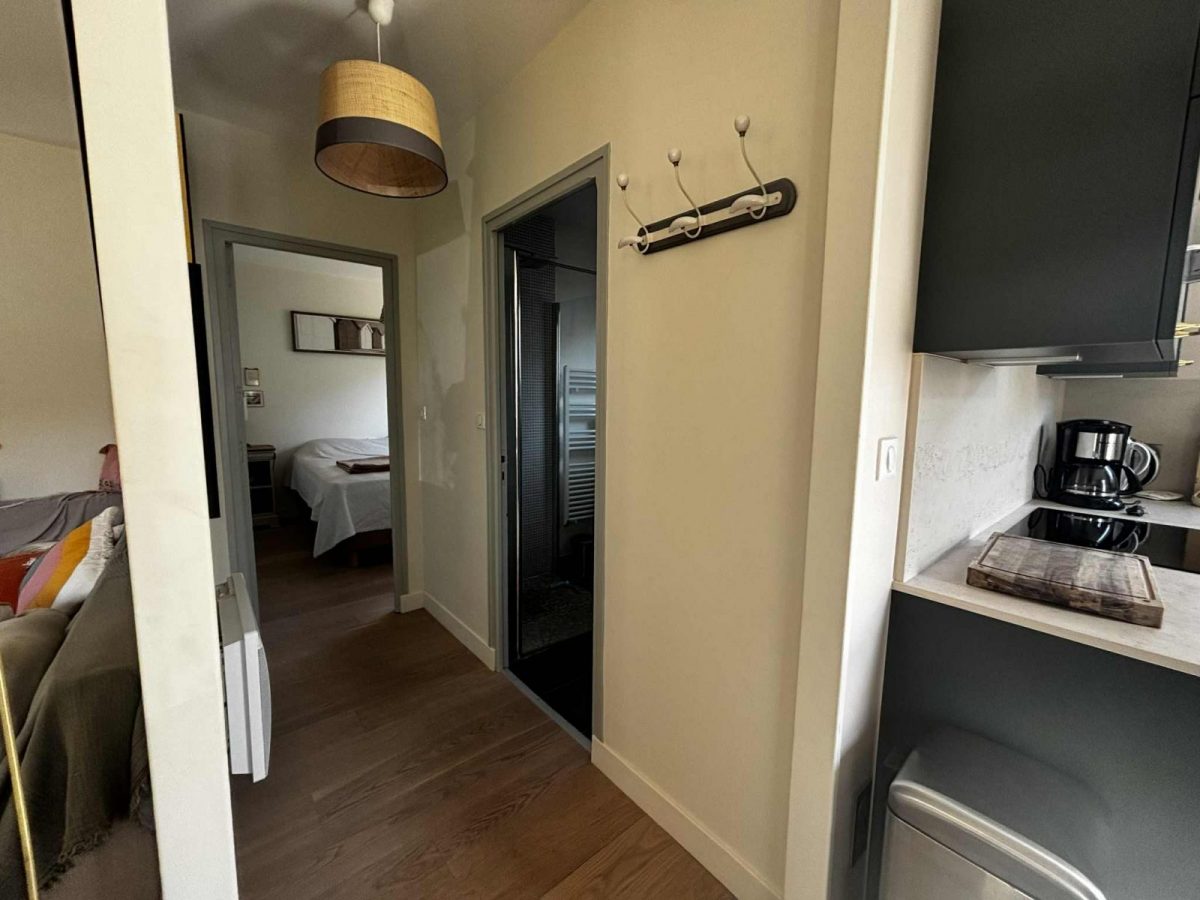 Lv-JFROA-ceb5a8fd42b24a1c87e1d1bf0c82c039