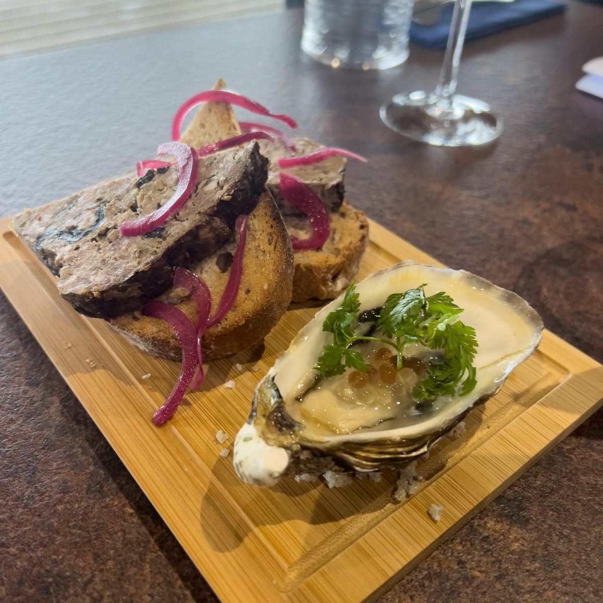 Restaurant-julie-dans-la-cuisine-l-aiguillon-sur-mer-l-aiguillon-la-presqu-ile-huitre-terrine