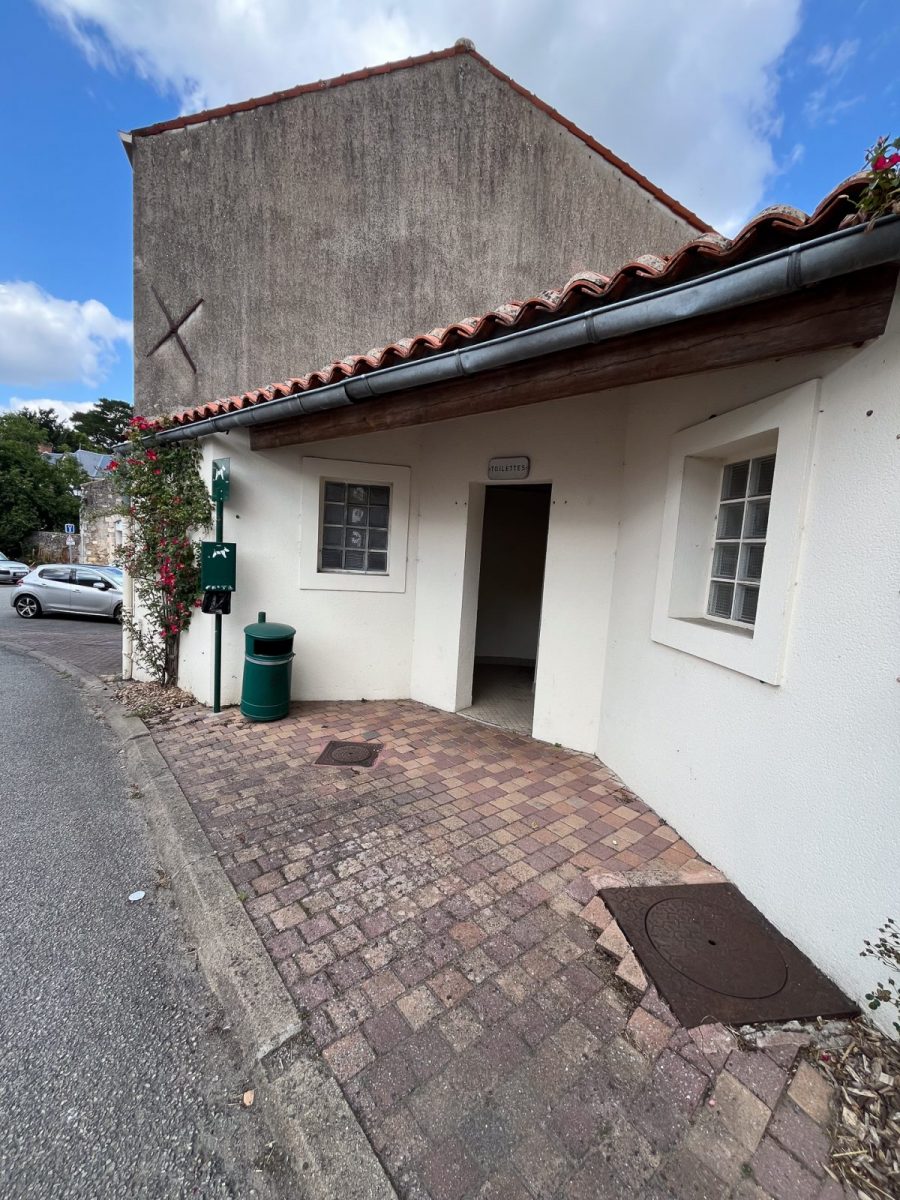 Toilettes-publiques-Mareuil-sur-Lay- boulay (6)